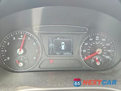 Zdjęcie 9 z 13 samochodu: 2017 KIA SORENTO LX VIN:5XYPG4A33HG280075 - miniatura