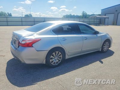 Trzecie zdjęcie samochodu z tyłu: 2017 NISSAN ALTIMA 2.5 S VIN:1N4AL3AP2HC124716 - miniatura