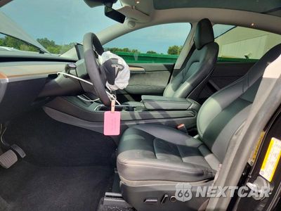 Zdjęcie 7 z 13 samochodu: 2023 TESLA MODEL Y VIN:7SAYGDEE4PA104562 - miniatura