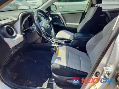 Zdjęcie 7 z 13 samochodu: 2016 TOYOTA RAV4 HV XLE VIN:JTMRJREV5GD022799 - miniatura