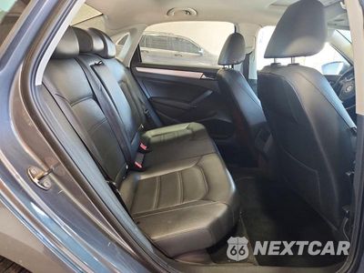 Zdjęcie 10 z 12 samochodu: 2012 VOLKSWAGEN PASSAT SE VIN:1VWBP7A33CC091013 - miniatura