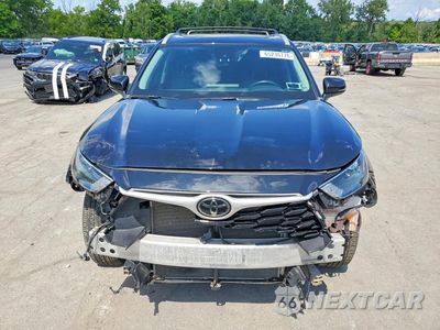 Piąte zdjęcie samochodu w środku: 2023 TOYOTA HIGHLANDER XLE VIN:5TDKDRBH8PS044209 - miniatura