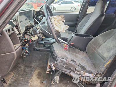 Zdjęcie 7 z 12 samochodu: 2001 JEEP CHEROKEE SPORT VIN:1J4FF48S41L561267 - miniatura