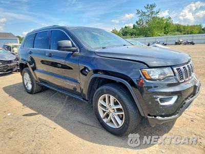 Czwarte zdjęcie samochodu z boku: 2018 JEEP GRAND CHEROKEE LAREDO VIN:1C4RJFAG5JC260073 - miniatura