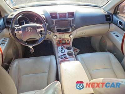 Zdjęcie 8 z 12 samochodu: 2013 TOYOTA HIGHLANDER HYBRID LIMITED VIN:JTEDC3EH4D2013669 - miniatura