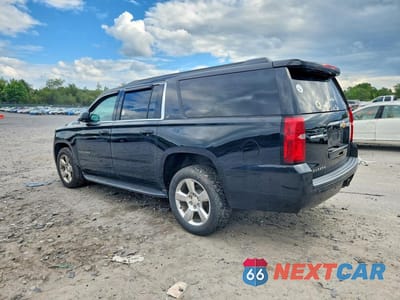 Drugie zdjęcie samochodu z przodu: 2017 CHEVROLET SUBURBAN K1500 LT VIN:1GNSKHKCXHR240034 - miniatura