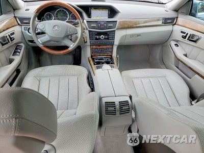 Zdjęcie 8 z 12 samochodu: 2011 MERCEDES-BENZ E 550 4MATIC VIN:WDDHF9AB3BA361022 - miniatura