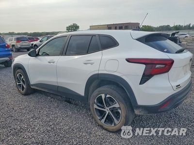Drugie zdjęcie samochodu z przodu: 2024 CHEVROLET TRAX 1RS VIN:KL77LGE23RC152629 - miniatura