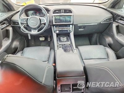 Zdjęcie 8 z 13 samochodu: 2020 JAGUAR F-PACE S VIN:SADCM2FV6LA662958 - miniatura