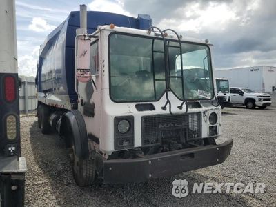 Czwarte zdjęcie samochodu z boku: 2007 MACK MR600 REFUSE TRUCK VIN:1M2K189C67M038347 - miniatura