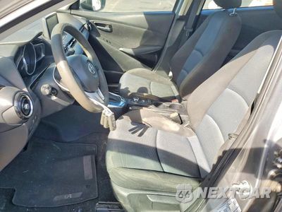 Zdjęcie 7 z 12 samochodu: 2016 SCION IA BASE VIN:3MYDLBZV2GY107068 - miniatura