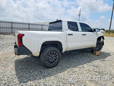 Trzecie zdjęcie samochodu z tyłu: 2025 TOYOTA TACOMA SR VIN:3TYKD5HN8ST032368 - miniatura