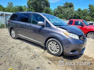 Czwarte zdjęcie samochodu z boku: 2013 TOYOTA SIENNA XLE 8-PASSENGER VIN:5TDYK3DC2DS357637 - miniatura