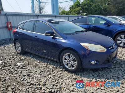 Czwarte zdjęcie samochodu z boku: 2012 FORD FOCUS SEL VIN:1FAHP3M2XCL157930 - miniatura