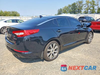 Trzecie zdjęcie samochodu z tyłu: 2012 KIA OPTIMA SX VIN:5XXGR4A62CG055678 - miniatura