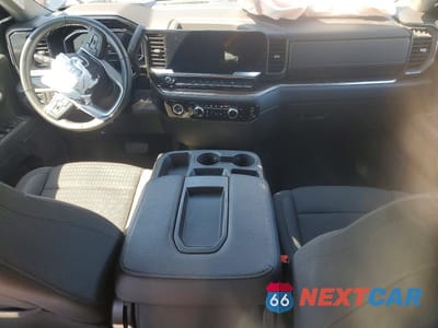 Zdjęcie 8 z 12 samochodu: 2024 GMC SIERRA K1500 ELEVATION-L VIN:3GTPUJEK3RG455839 - miniatura
