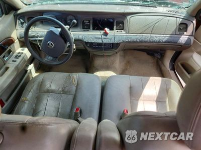 Zdjęcie 8 z 12 samochodu: 2007 MERCURY GRAND MARQUIS LS VIN:2MEFM75W37X614880 - miniatura
