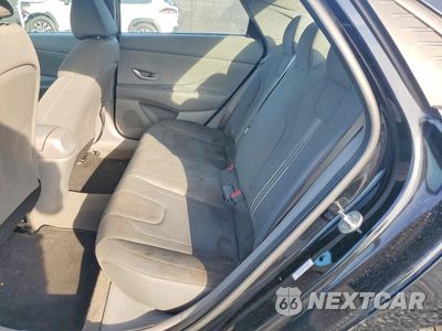 Zdjęcie 10 z 12 samochodu: 2023 HYUNDAI ELANTRA SEL VIN:KMHLM4AG3PU430009 - miniatura