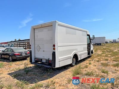Czwarte zdjęcie samochodu z boku: 2015 ISUZU NPR VIN:JALB4T179F7W00248 - miniatura