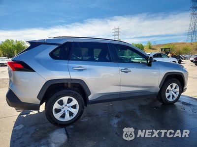 Trzecie zdjęcie samochodu z tyłu: 2021 TOYOTA RAV4 LE VIN:2T3F1RFV7MW165821 - miniatura