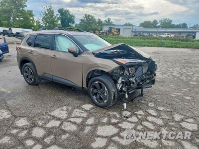 Czwarte zdjęcie samochodu z boku: 2024 NISSAN ROGUE SV VIN:JN8BT3BBXRW430892 - miniatura