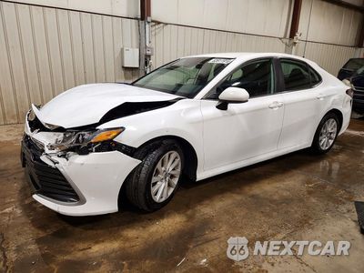 2021 TOYOTA CAMRY LE 4T1C11BKXMU032284 - główne zdjęcie licytacji z USA - miniatura