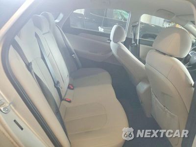 Zdjęcie 10 z 12 samochodu: 2019 HYUNDAI SONATA SE VIN:5NPE24AF2KH796332 - miniatura