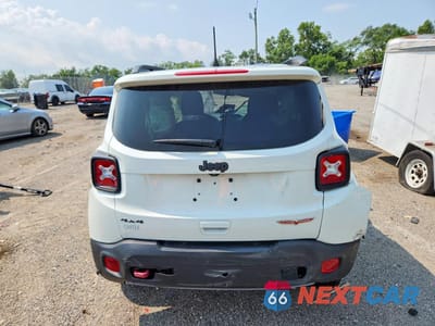 Zdjęcie 6 z 12 samochodu: 2022 JEEP RENEGADE TRAILHAWK VIN:ZACNJDC1XNPN69967 - miniatura