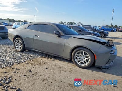 Czwarte zdjęcie samochodu z boku: 2025 DODGE CHARGER DAYTONA R/T VIN:2C3CDBCK7SR559343 - miniatura