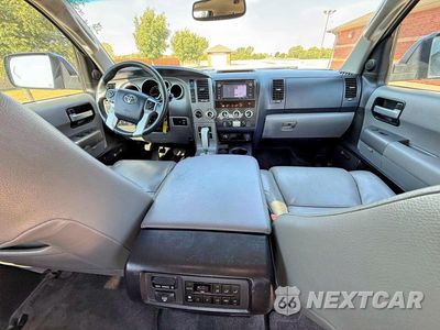 Zdjęcie 9 z 10 samochodu: 2014 TOYOTA SEQUOIA LIMITED VIN:5TDJW5G10ES104118 - miniatura