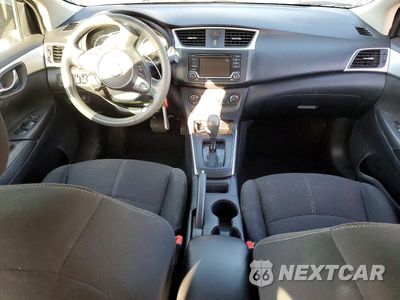 Zdjęcie 8 z 12 samochodu: 2018 NISSAN SENTRA S VIN:3N1AB7AP8JY283101 - miniatura