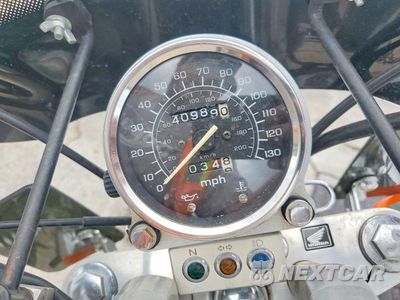 Zdjęcie 7 z 9 samochodu: 2004 HONDA VT1100 C VIN:1HFSC18004A802063 - miniatura