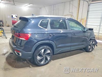 Trzecie zdjęcie samochodu z tyłu: 2024 VOLKSWAGEN TAOS SE VIN:3VVVX7B2XRM020082 - miniatura