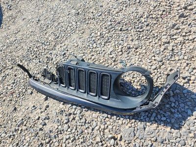 Zdjęcie 13 z 14 samochodu: 2017 JEEP RENEGADE TRAILHAWK VIN:ZACCJBCB4HPF95833 - miniatura