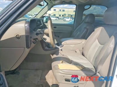 Zdjęcie 7 z 12 samochodu: 2004 GMC YUKON DENALI VIN:1GKEK63U54J273067 - miniatura
