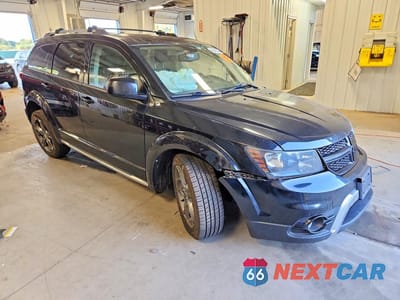 Czwarte zdjęcie samochodu z boku: 2015 DODGE JOURNEY CROSSROAD VIN:3C4PDCGG0FT592308 - miniatura