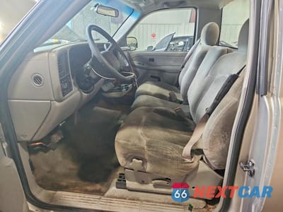 Zdjęcie 7 z 12 samochodu: 2000 CHEVROLET SILVERADO C1500 VIN:1GCEC14T1YE334737 - miniatura