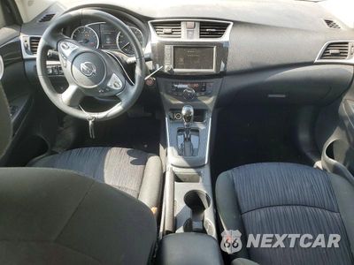 Zdjęcie 8 z 12 samochodu: 2019 NISSAN SENTRA SV VIN:3N1AB7AP1KY296726 - miniatura