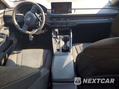 Zdjęcie 8 z 12 samochodu: 2023 HONDA ACCORD EX VIN:1HGCY1F35PA060262 - miniatura