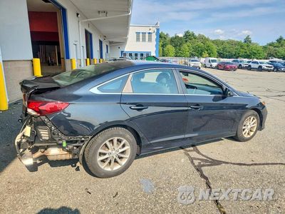 Trzecie zdjęcie samochodu z tyłu: 2018 HYUNDAI SONATA SE VIN:5NPE24AF1JH601965 - miniatura