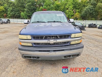 Piąte zdjęcie samochodu w środku: 2002 CHEVROLET SILVERADO K1500 VIN:1GCEK14T72Z311885 - miniatura