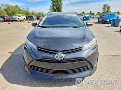 Piąte zdjęcie samochodu w środku: 2018 TOYOTA COROLLA LE VIN:5YFBURHE6JP818745 - miniatura