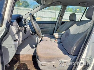 Zdjęcie 7 z 12 samochodu: 2009 KIA RONDO BASE VIN:KNAFG528597260949 - miniatura