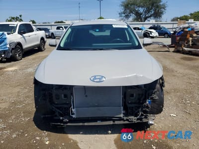 Piąte zdjęcie samochodu w środku: 2024 HYUNDAI IONIQ 5 SEL VIN:KM8KN4DE4RU248177 - miniatura