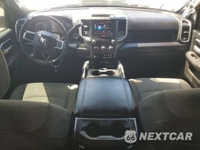 Zdjęcie 8 z 12 samochodu: 2022 RAM 3500 BIG HORN/LONE STAR VIN:3C63RRHLXNG133638 - miniatura