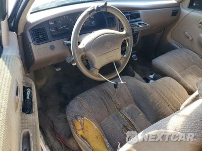 Zdjęcie 8 z 12 samochodu: 1996 TOYOTA T100 DX VIN:JT4TN12D3T0026472 - miniatura