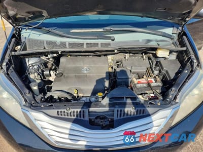Zdjęcie 12 z 13 samochodu: 2015 TOYOTA SIENNA XLE 8-PASSENGER VIN:5TDYK3DC8FS582650 - miniatura