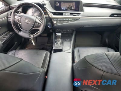Zdjęcie 8 z 12 samochodu: 2021 LEXUS ES 300H VIN:58ADA1C13MU008279 - miniatura