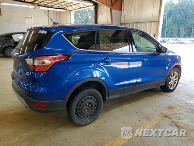 Trzecie zdjęcie samochodu z tyłu: 2017 FORD ESCAPE SE VIN:1FMCU9GD8HUC20050 - miniatura