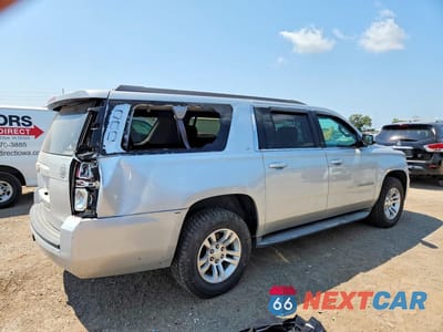 Trzecie zdjęcie samochodu z tyłu: 2015 CHEVROLET SUBURBAN K1500 LT VIN:1GNSKJKC6FR195193 - miniatura
